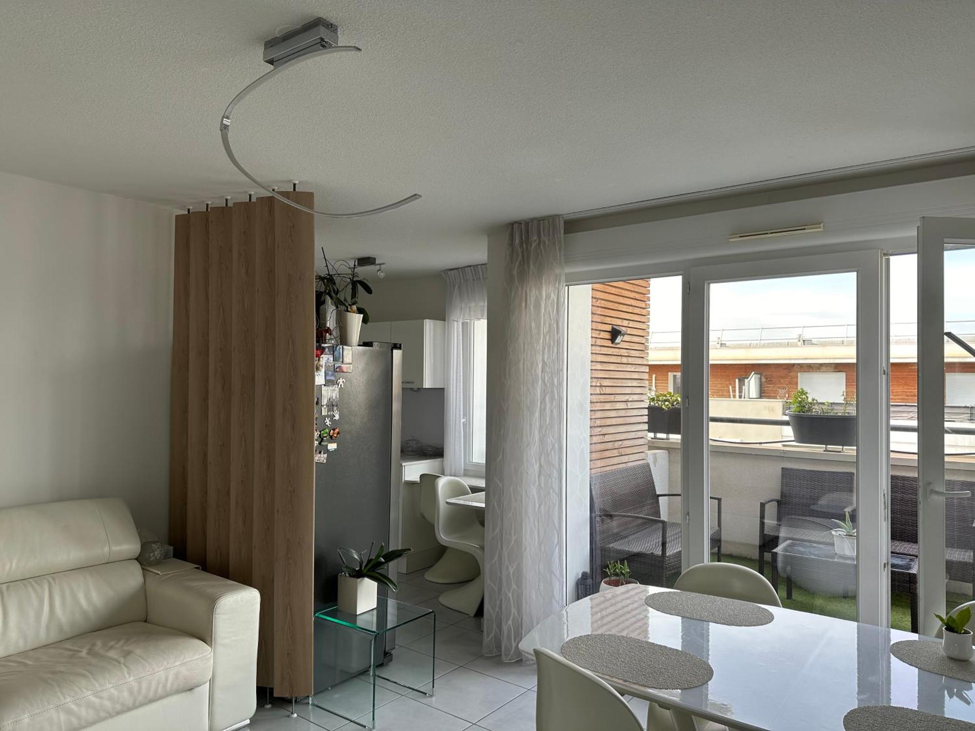 De Standing, Parking Prive, Climatise, Proche Du Centre-ville Et La Gare Centre Apartment